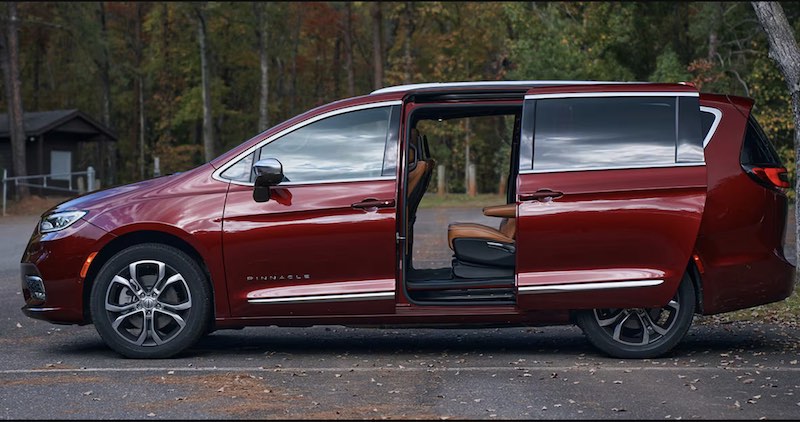 Chrysler Pacifica Pinnacle the most sophisticated Minivan Interior